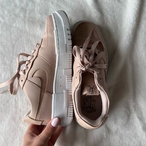 Nike Cream Sneakers Chunky Sole Lace-Up